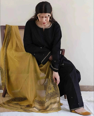 Dhanak Embroidered 3Piece D-005